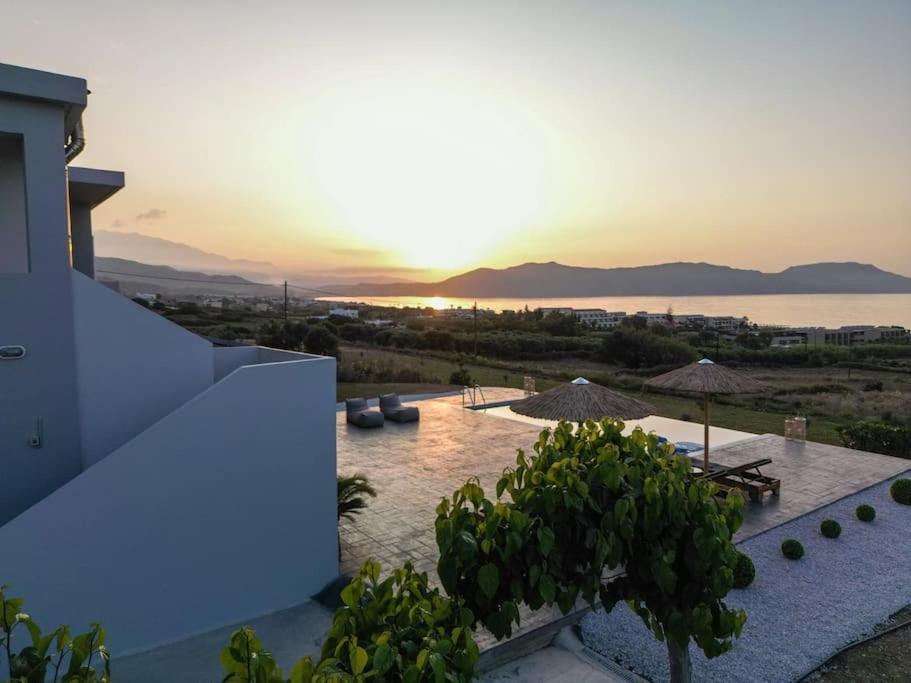 Blue Harmony Villa Dhramia Exterior photo