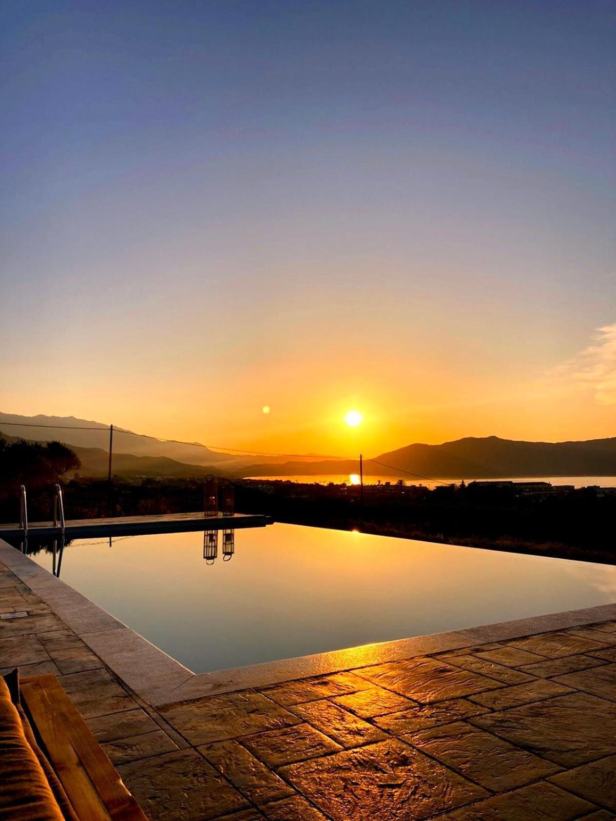 Blue Harmony Villa Dhramia Exterior photo